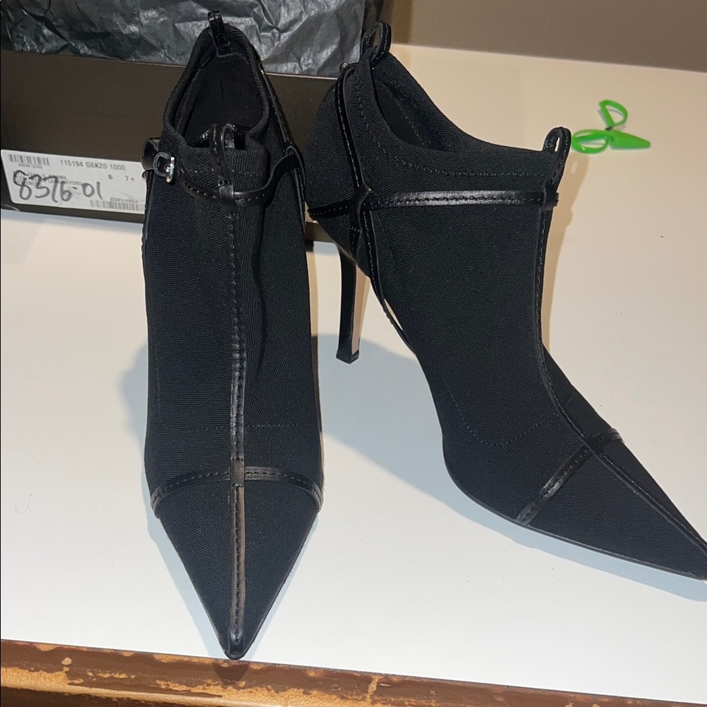 Gucci stretch Black Women's Ankle Boots size 7 1/2 new!!!